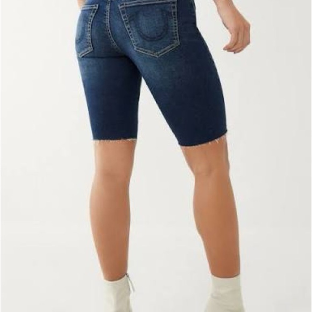Two pairs of True Religion Brenna High Rise Bermuda shorts - Picture 5 of 8